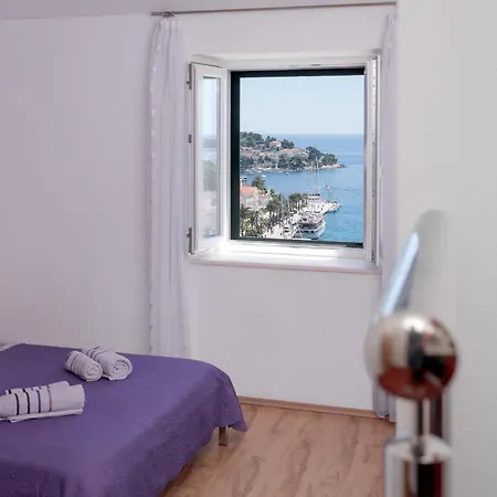 Апартаменти Azure View - Zf Hvar *