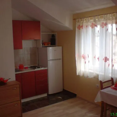 Orange Eni Apartment *