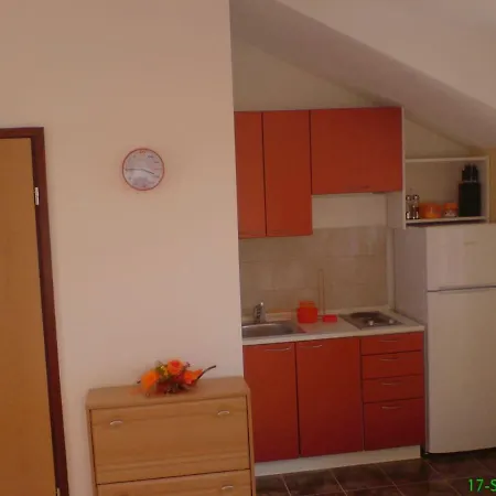 Orange Eni Apartment *